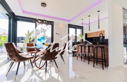 For sale new built villa of modern design with high technologies in Torreta Florida, Torrevieja. IDON280