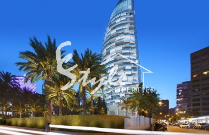 En venta nuevo apartamento en primera linea de la playa en Benidorm, Costa Blanca ON966