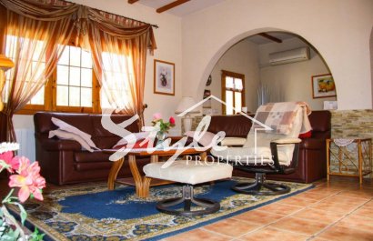 Купить cельскую усадьбу на большом участке земли в Дайа Вьеха, Коста Бланка. ID: 4060