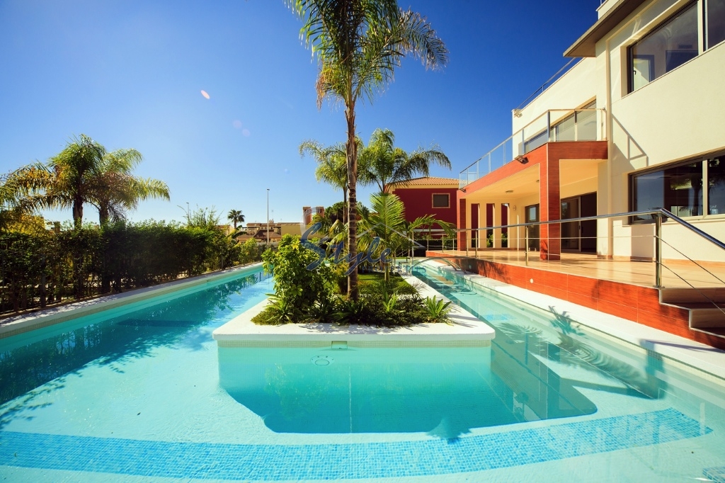 New build villa for sale in La Zenia, Costa Blanca_Pool