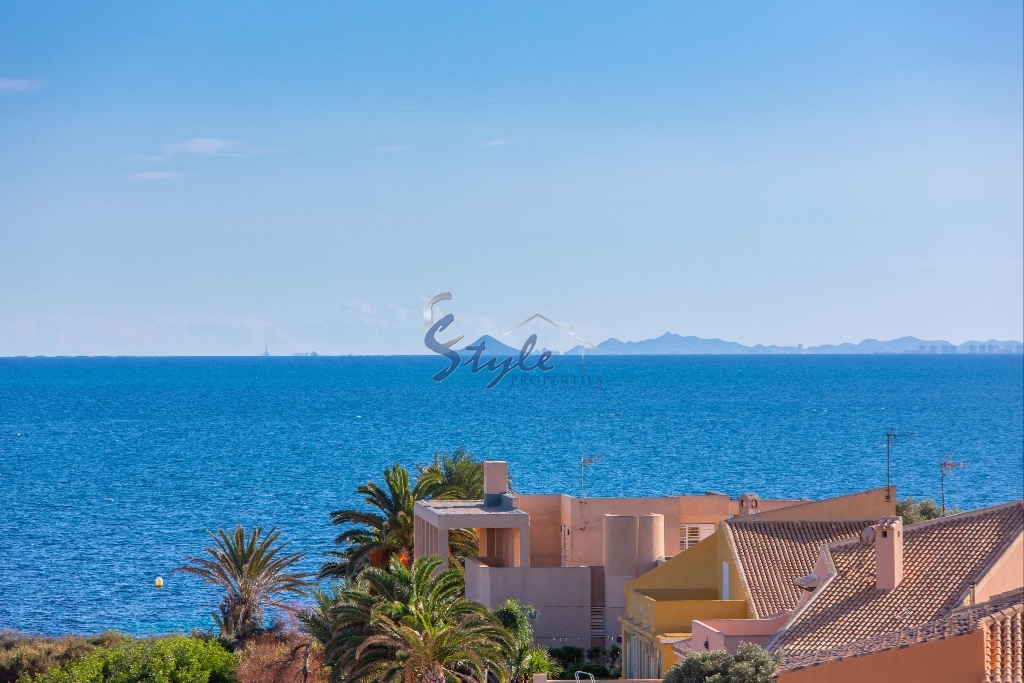 Apartamentos en venta junto al mar en Torrevieja, Alicante, Costa Blanca, España