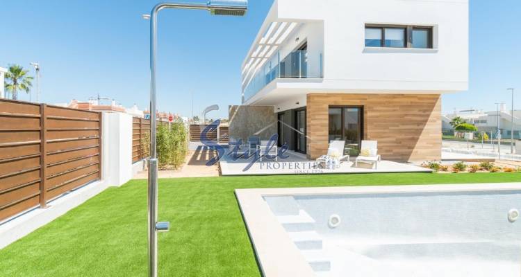 Buy villa in Costa Blanca South close to the beach. ID ON1113