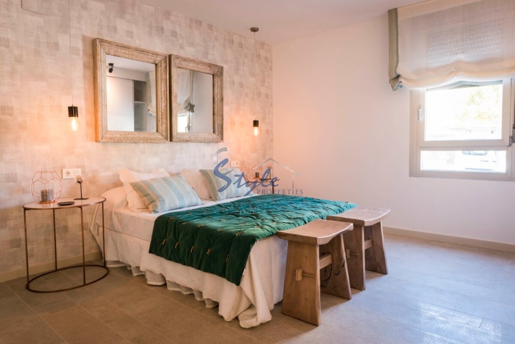 Buy Apartments in Costa Blanca close to beach in San Juan de Alicante. ID: ON1117_11