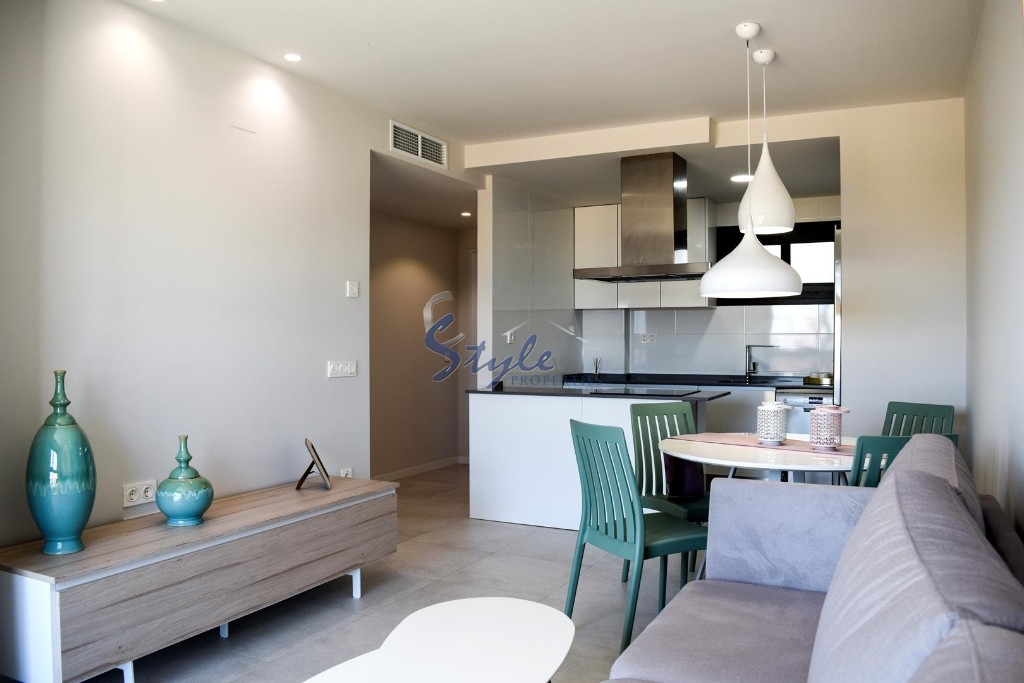Se vende apartamentos nuevos con 3 dormitorios junto a playa en Mil Palmeras. ID: ON1116A1