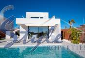 Buy villa in Costa Blanca close to golf and beach in Los Montesinos. ID: ON1123_33