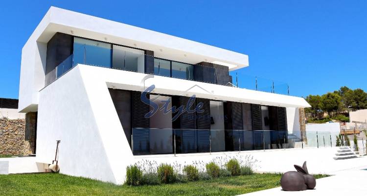 Buy newly built villa in Moraira close to the sea. ID ON1143_43