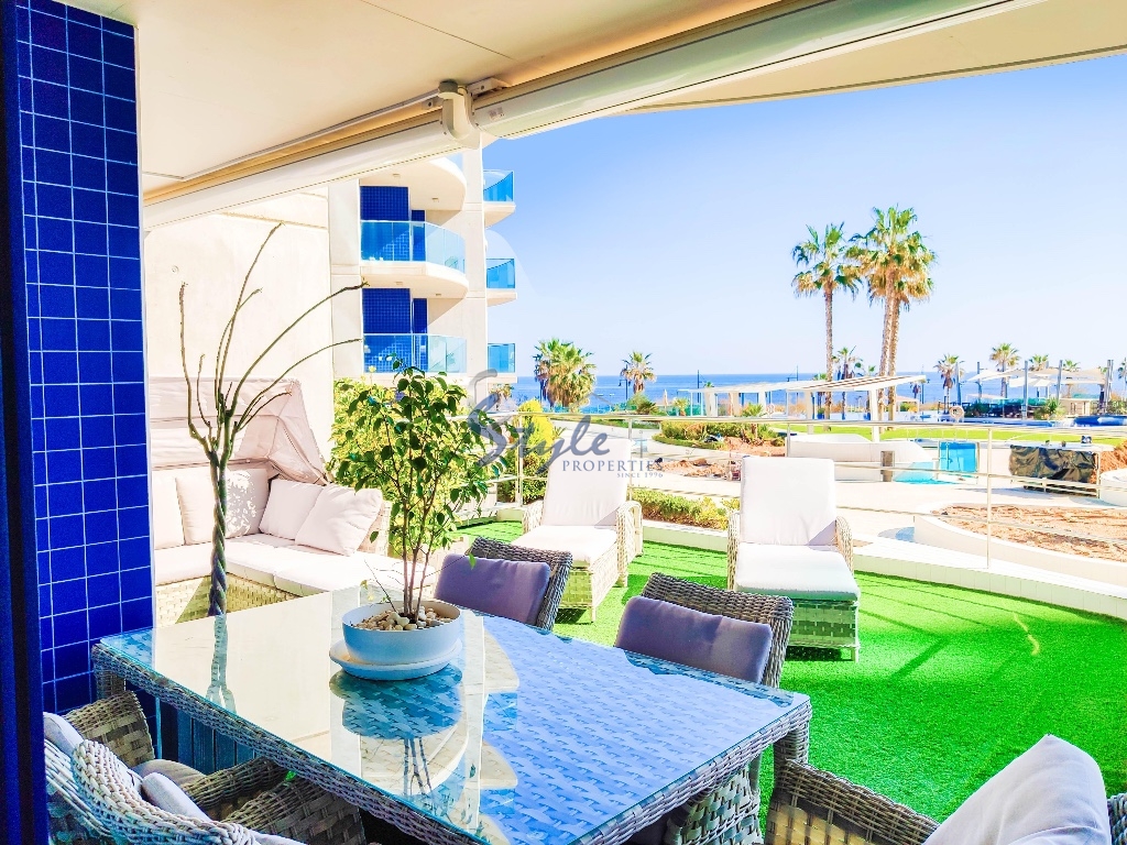 For sale Amazing apartment with panoramic sea views on the beachfront in Sea Senses, Punta Prima, Orihuela Costa, Costa Blanca, Spain ID: D2888