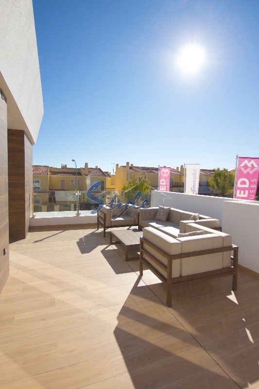 Nueva villa en venta cerca al mar in Alicante, Costa Blanca ON002