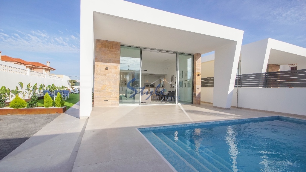 Modern Detached Villas with Pool for sale in Los Balcones, Torrevieja, Costa Blanca, Spain