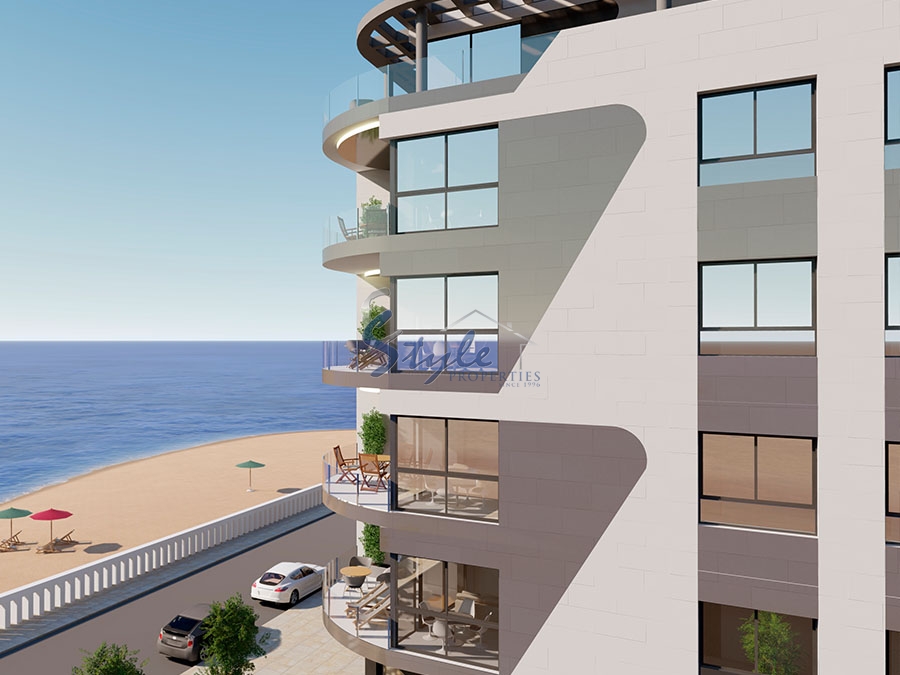 For sale new apartment fist line to the sea beach in Torrevieja, Alicante, Costa Blanca, Spain ON1000_3