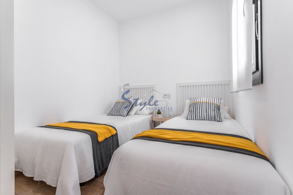 Three bedroom apartment with a large solarium for sale in La Zenia, Costa Blanca, Spain