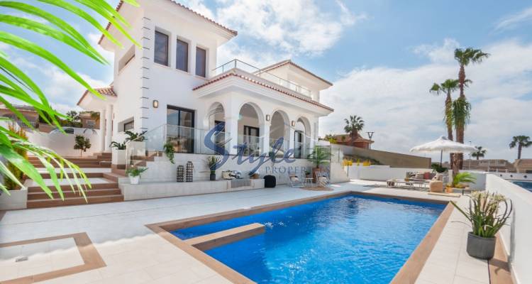 Fully Furnished new build villa with pool for sale in Ciudad Quesada, Costa Blanca, Spain