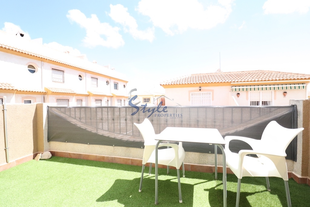 Adosado de 3 dormitorios en venta en Playa Flamenca, Orihuela Costa, Costa Blanca, España