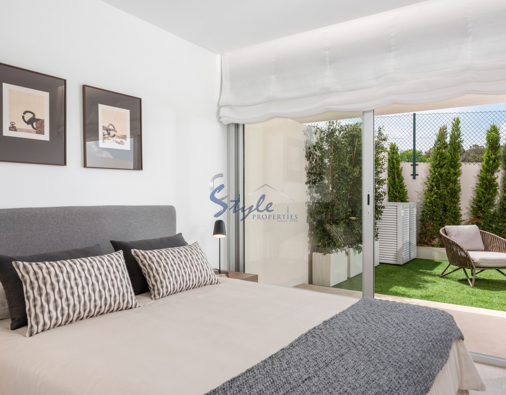 Apartamentos de tres dormitorios en venta en el nuevo complejo residencial en Torrevieja, Costa Blanca Sur, España