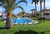 Comprar apartamento planta alta con piscina y cerca del mar en Playa Flamenca, Orihuela Costa. ID: 4135