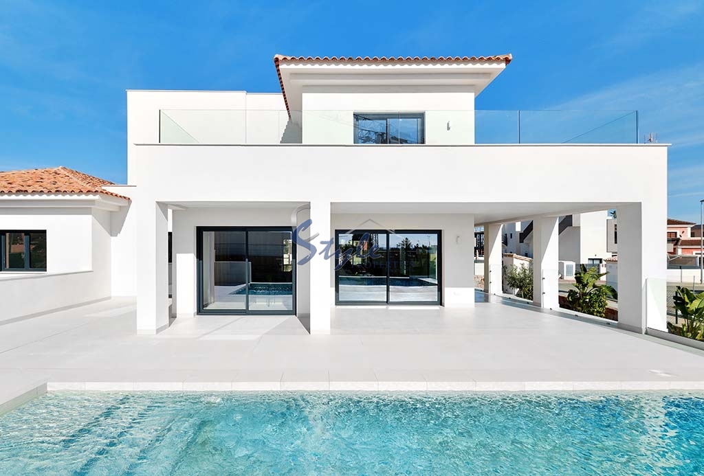 Superb Key Ready villa with 4 bedrooms for sale in Los Montesinos, Costa Blanca South, Spain