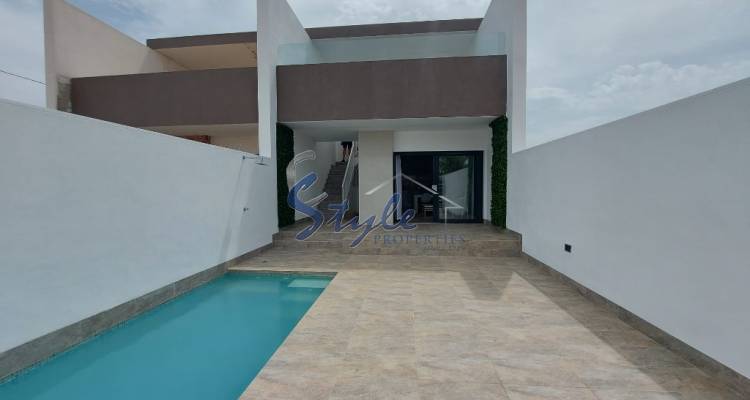 For sale ew townhouse with private pool in Pilar de la Horadada, Costa Blanca, Spain ON1331