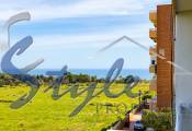 exclusivos apartamentos cerca del mar con vistas panorámicas en Punta Prima