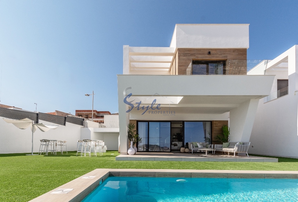 for sale new villa with private pool in Benidorm, Alicante, Costa Blanca, Spain.ON528
