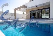 Se vende nueva villa en Villamartín al lado del golf. ID ON1151_33