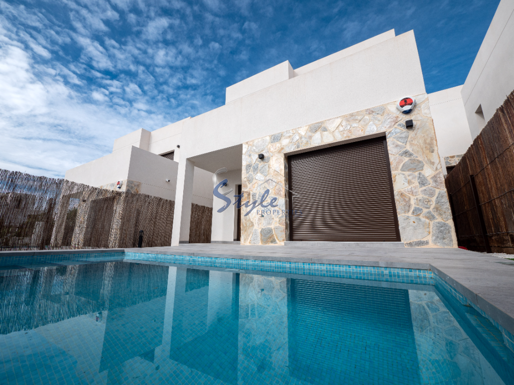 New build semi detached villa for sale in Villamartin, Costa Blanca, Spain. ID 0N1050 