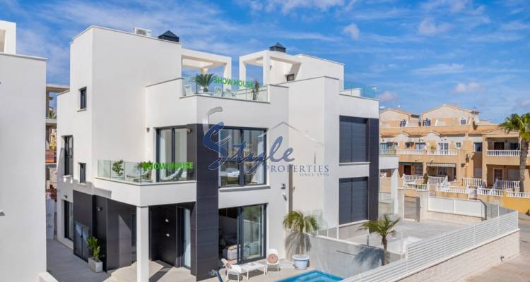 For sale new build villa  close to the beach in Punta Prima, Alicante , Costa Blanca ID:ON1212