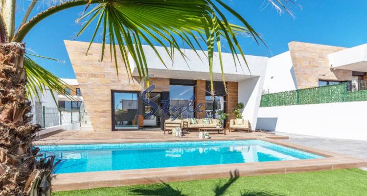 ​Nuevas villas con piscina  en venta en Benidorm,  Alicante, Costa Blanca.ON529