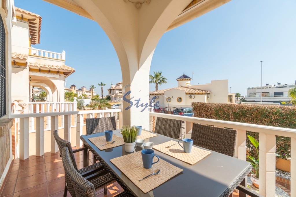 Buy Terraced house with views and private garden for sale in Lomas de Cabo Roig, Orihuela Costa. ID: 6040
