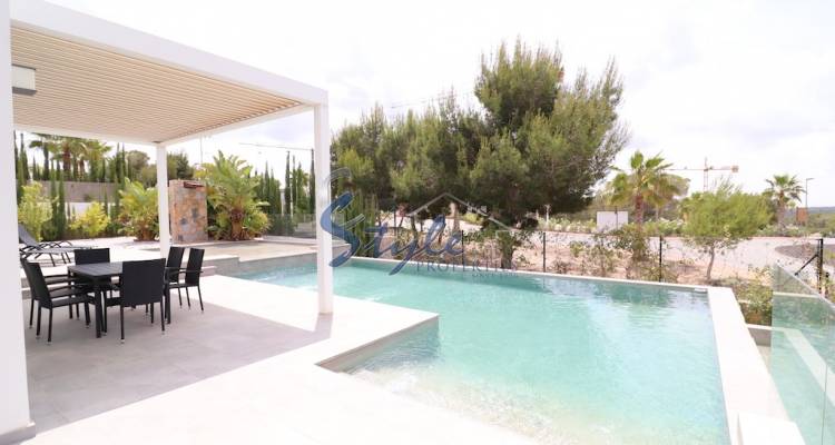 Buy luxury villa with garden and pool, in Las Colinas Golf & Country Club, Villamartín, Orihuela Costa. id 6050