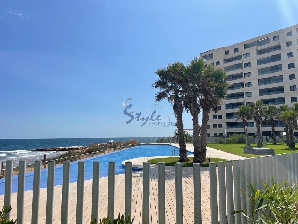 For sale penthouse  front line in Poseidonia, Punta Prima, Costa Blanca. ID1785