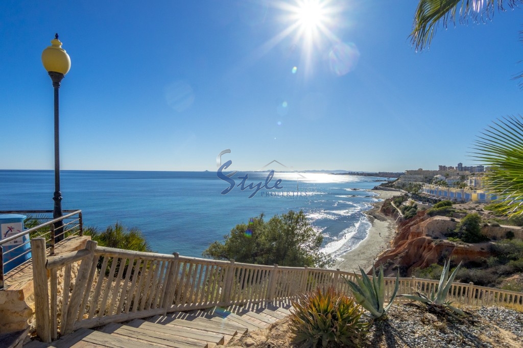 Buy apartment in Costa Blanca close to sea in Cabo Roig. ID: 6124