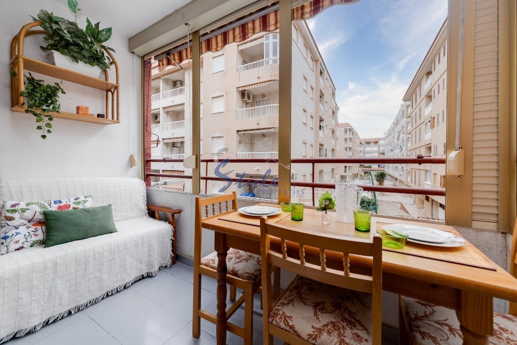 Se vende acogedor apartamento cerca de la playa en Torrevieja, Costa Blanca, España. ID1620
