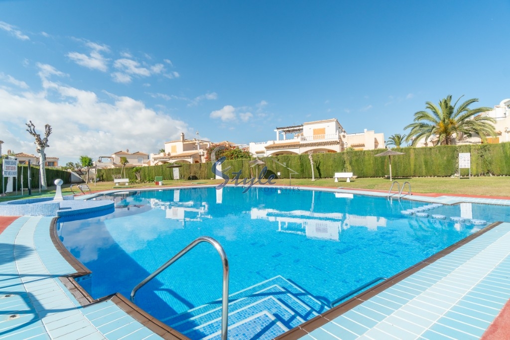 Buy ground floor apartment with pool close to the sea in Playa Flamenca, Orihuela Costa. ID: 6133