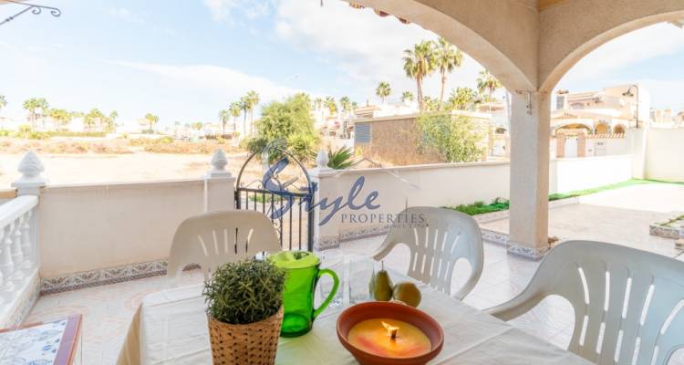 Buy ground floor apartment with pool close to the sea in Playa Flamenca, Orihuela Costa. ID: 6133