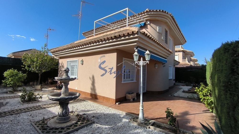 Detached house for sale in  Punta Prima, Los Altos,Costa Blanca, Spain. ID1423