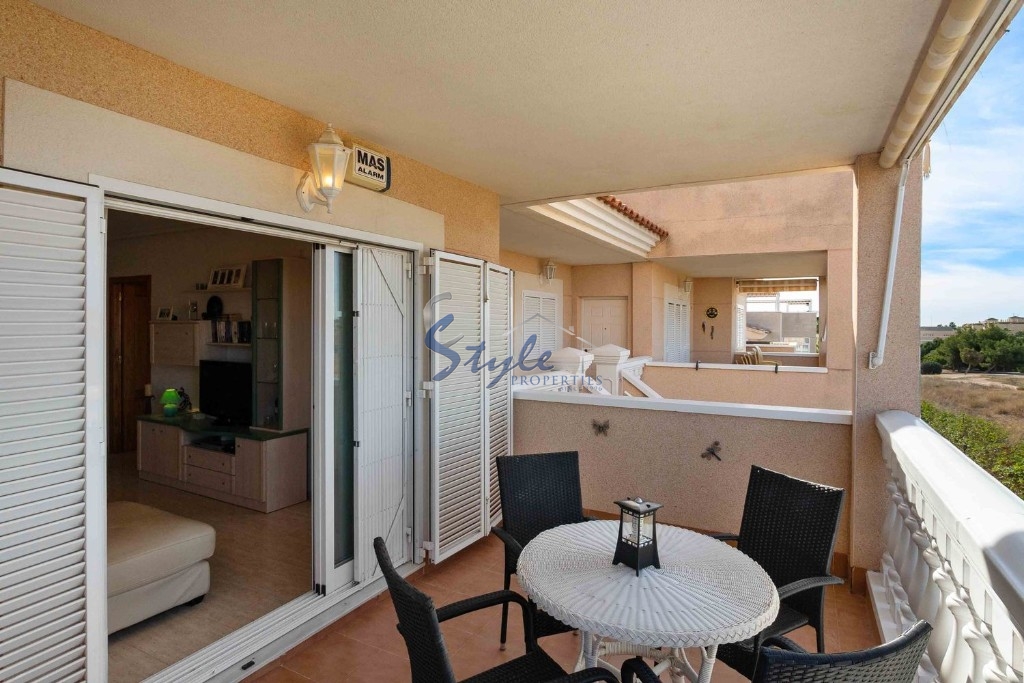 Buy Top floor apartment with pool close to the sea in Playa Flamenca, Orihuela Costa. ID: 6146
