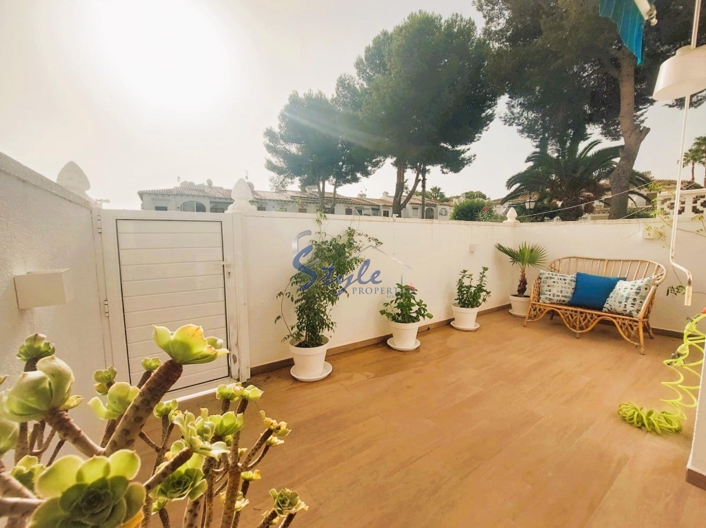 For sale ground floor apartment with garden in Lago Jardin, Los Balcones, Torrevieja. ID1309
