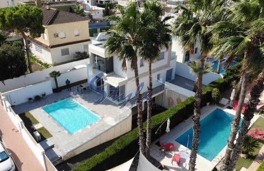 Villa - Resale - Los Balcones, Torrevieja - Los Balcones