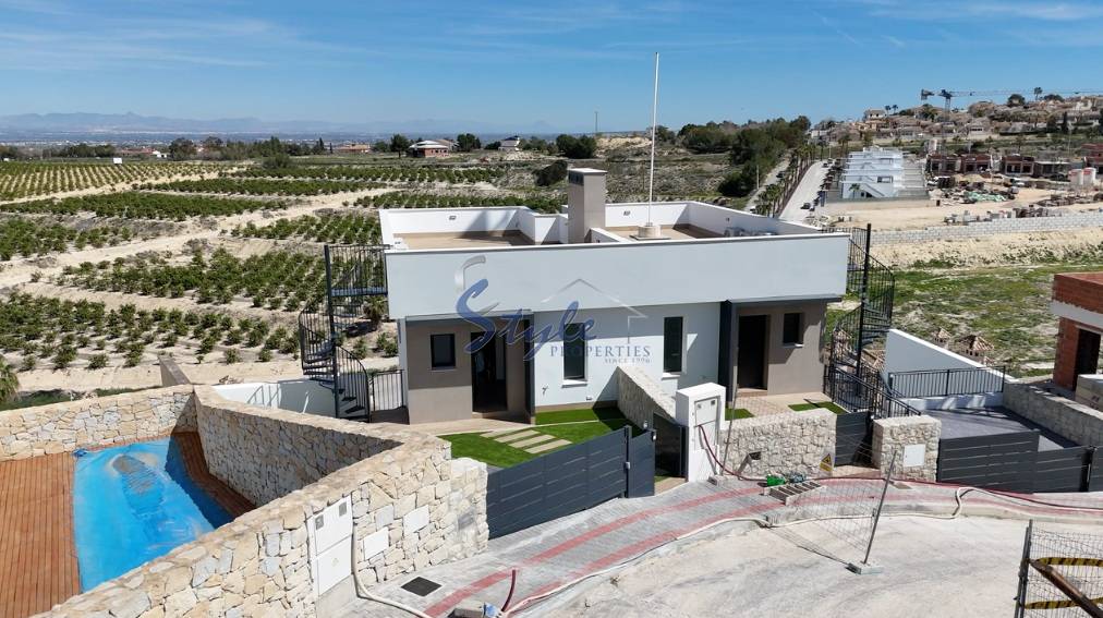 New build villas for sale in La Finca Golf, Costa Blanca, Spain. ON1887