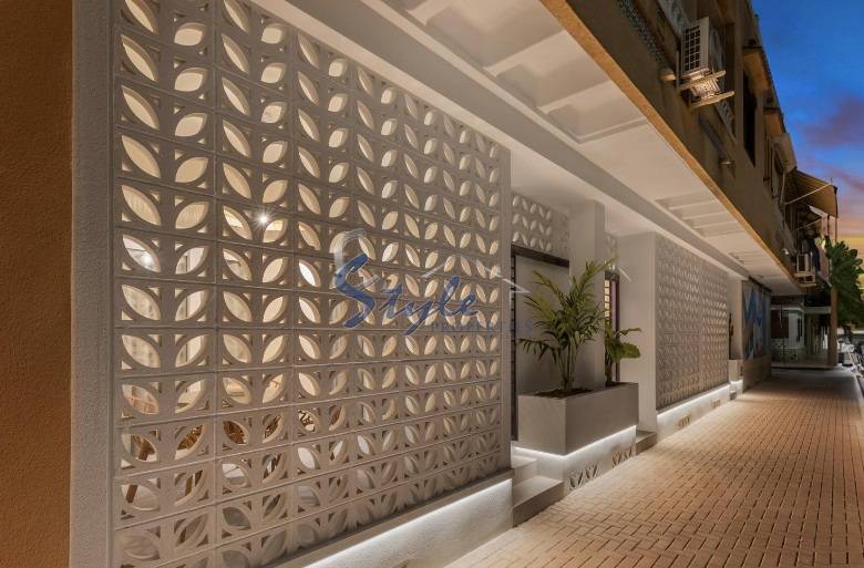 Новые квартиры на первом этаже на продажу недалеко от моря в Торревьехе, Коста Бланка, Испания, ON1901