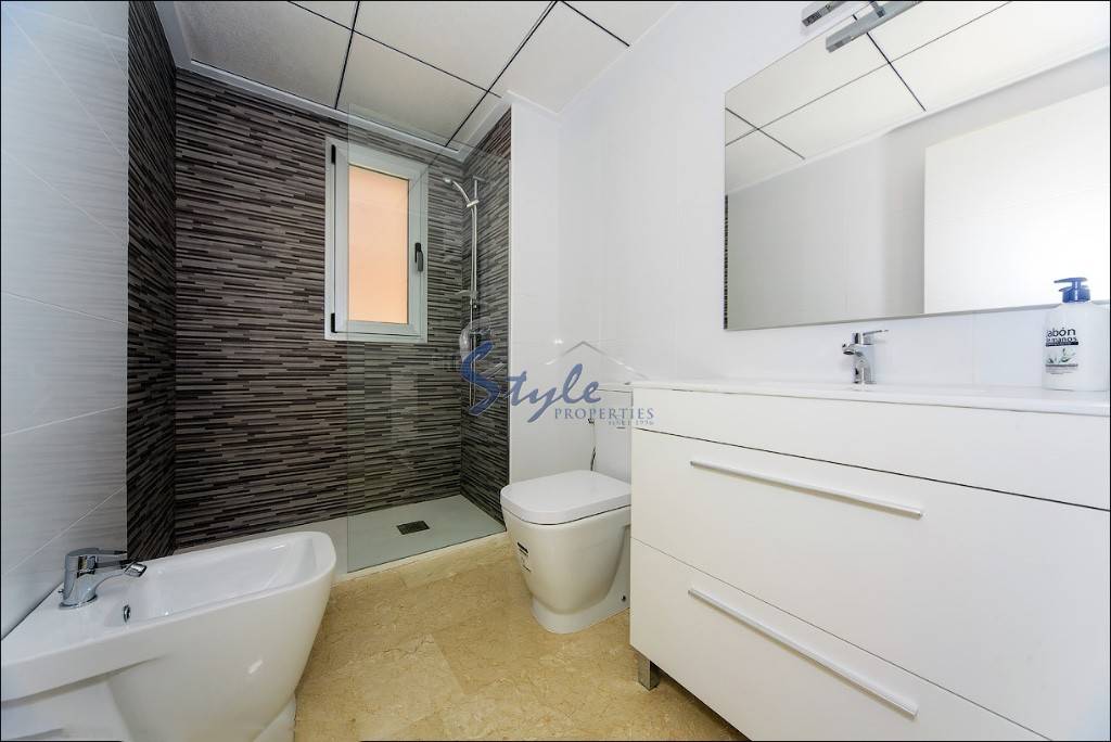 New build apartment for sale in Villamartin, Costa Blanca, Spain.ON1905